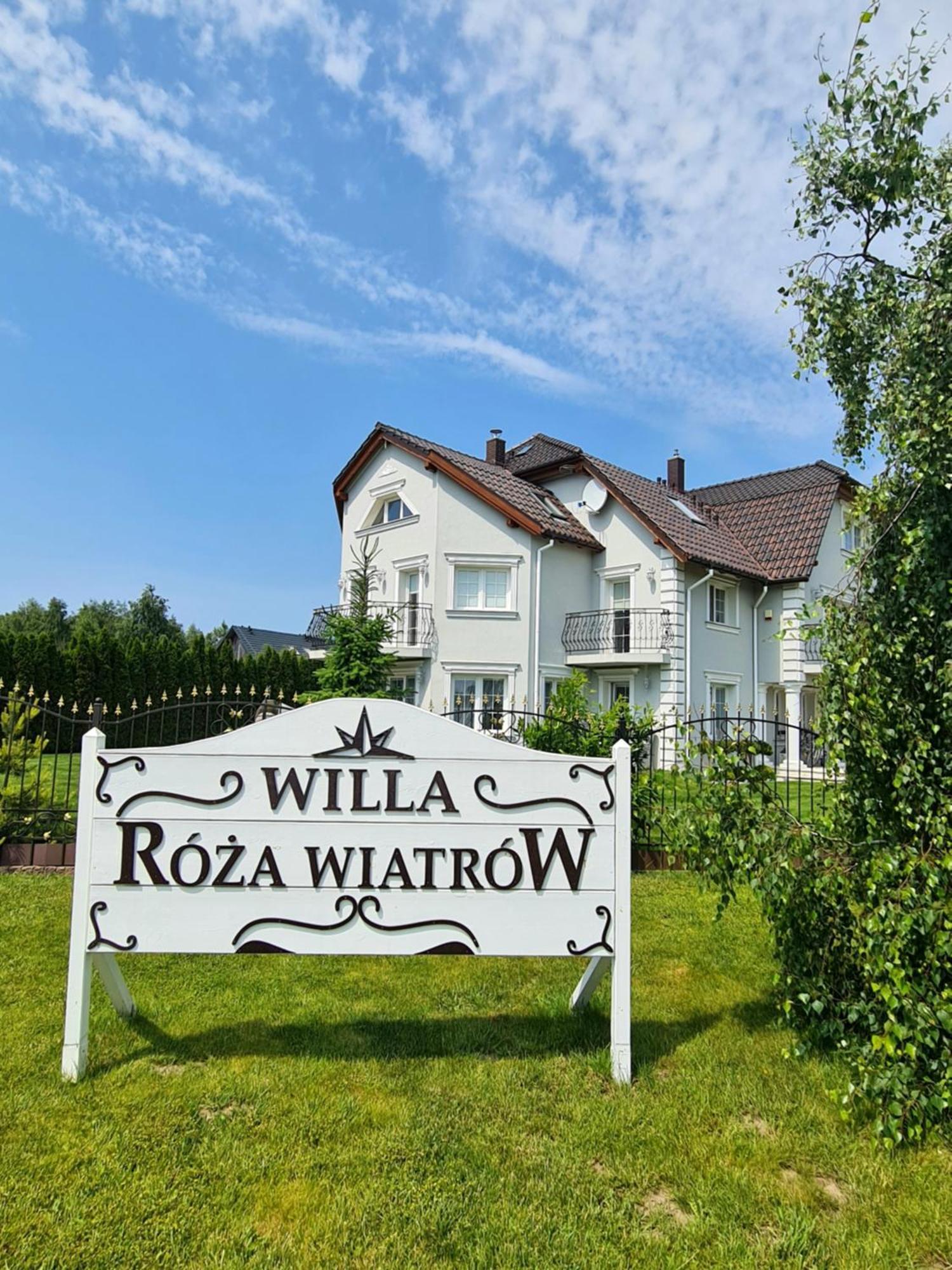 Проживання в сім'ї Roza Wiatrow